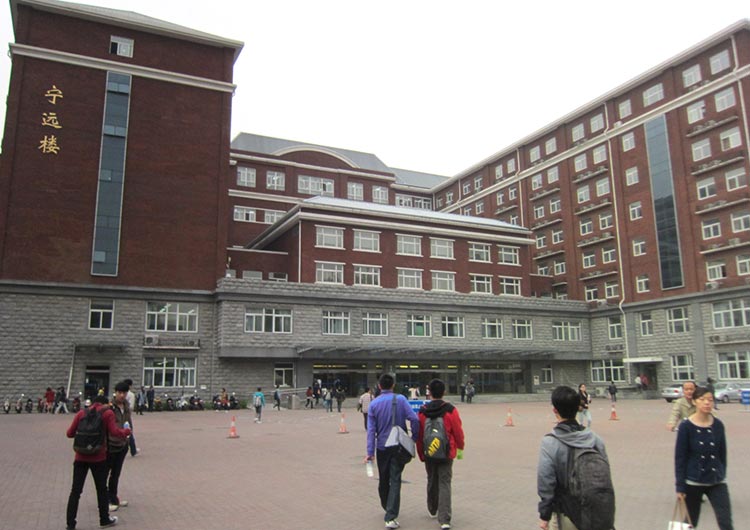 短期でも大学キャンパスを体験!