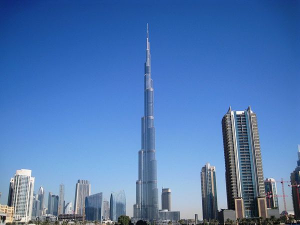 Burj Khalifa 　©ドバイ政府観光・商務局