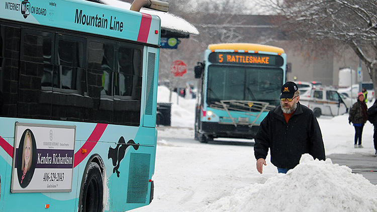 排気ガスゼロを目指すミズーラカウンティのバス（モンタナ大学提供）