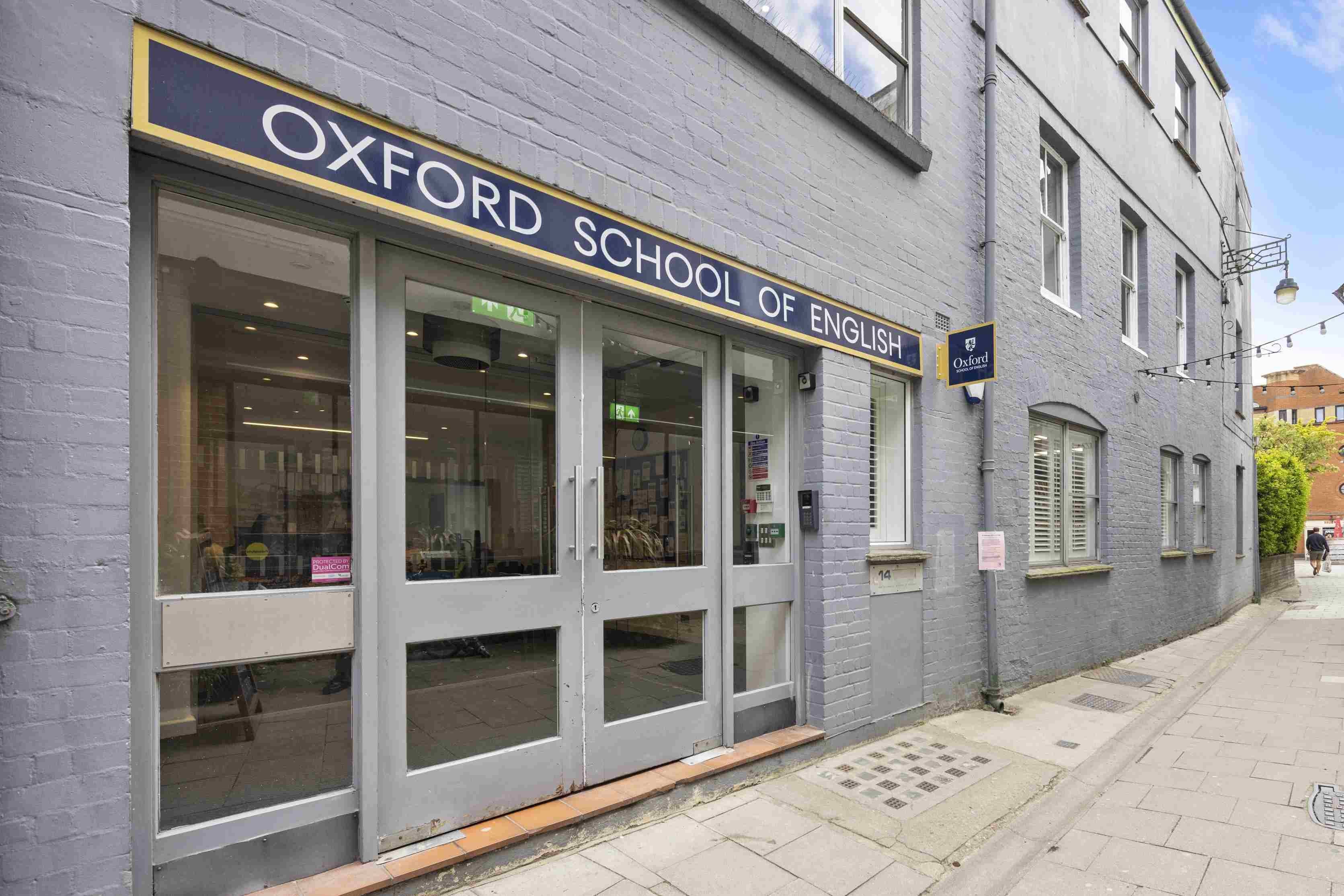 オックスフォード語学学校 Oxford School of English｜毎日留学ナビ